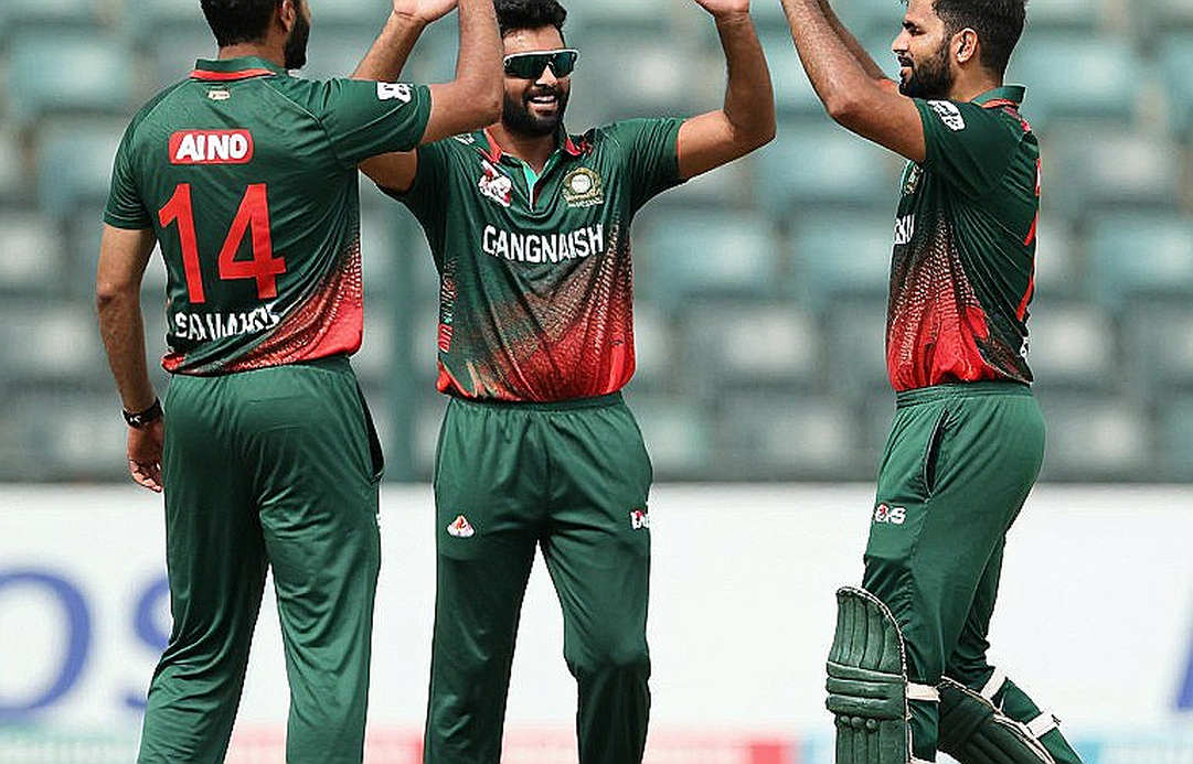 এনওসি, রিটেনশন আর কাউন্টডাউন ঘড়ি: এশিয়ার ক্রিকেট বাজারে চুক্তির আসল হিসাব